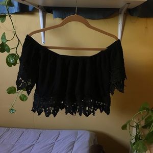Off shoulders shirt